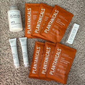 OLAPLEX N’3 hair protector. Repairs & strengthens